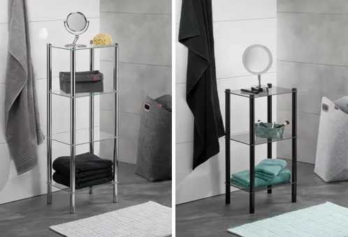 Zwei Badezimmer-Badetuchständer aus Metall mit Spiegeln, Handtuchhaltern und Ablagefächern in minimalistischem Design.