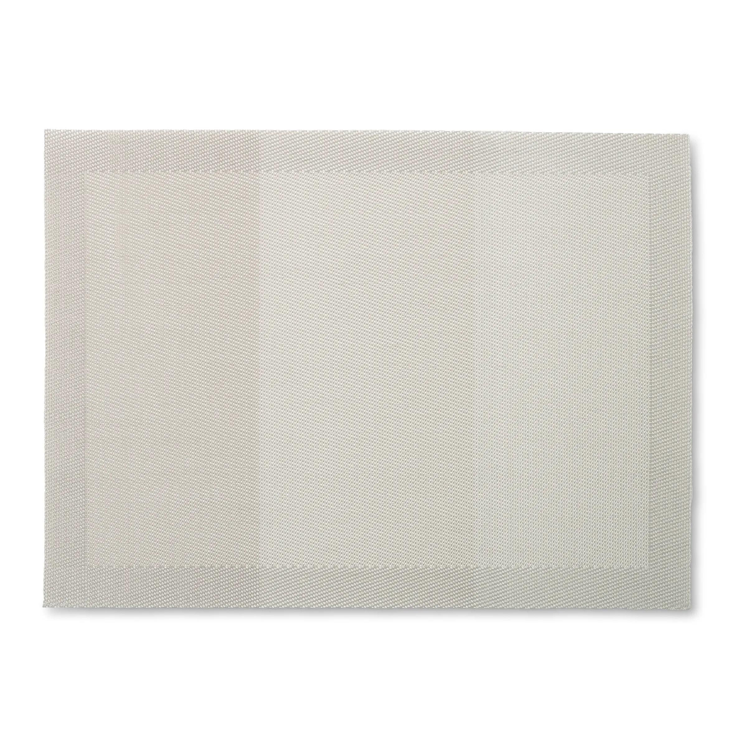 Baumwoll-Serviette beige Tuch hochwertig Beige Baumwolltuch oder Serviette mit feiner Webstruktur auf weißem Hintergrund
