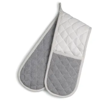 Zwei Ofenhandschuhe aus Baumwolle mit Steppung in Grau und Weiß, mit Rand-Details