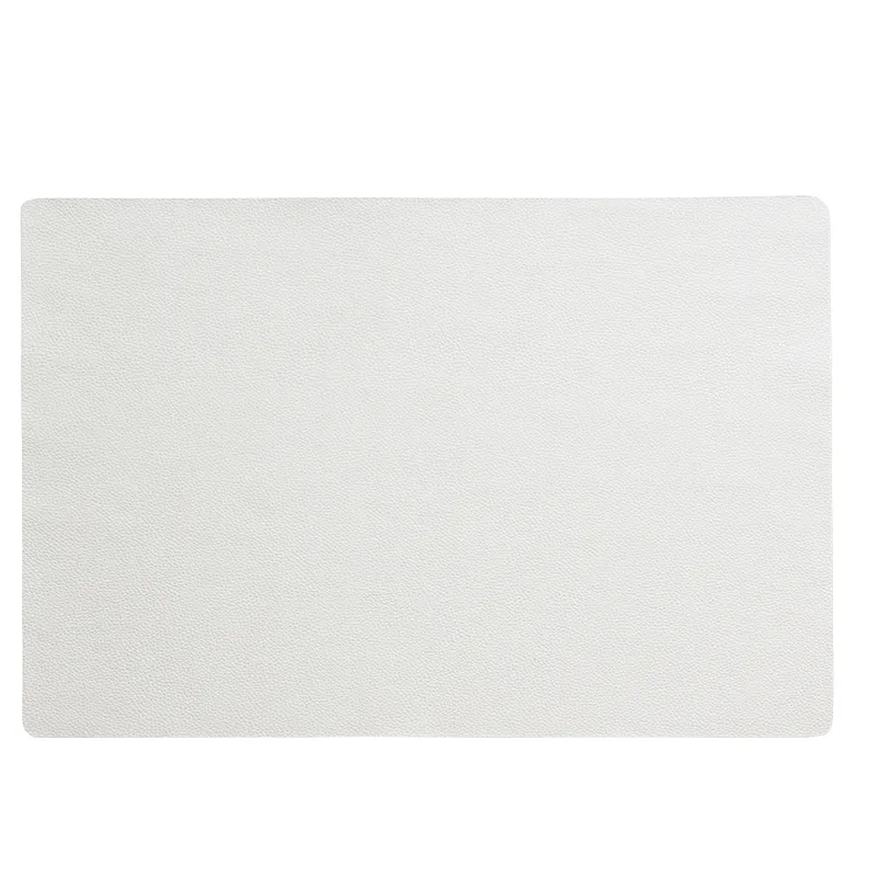 Mousepad grau - ergonomische Schreibtischunterlage Hellgrauer Mousepad mit strukturierter Oberfläche und abgerundeten Ecken auf weißem Hintergrund