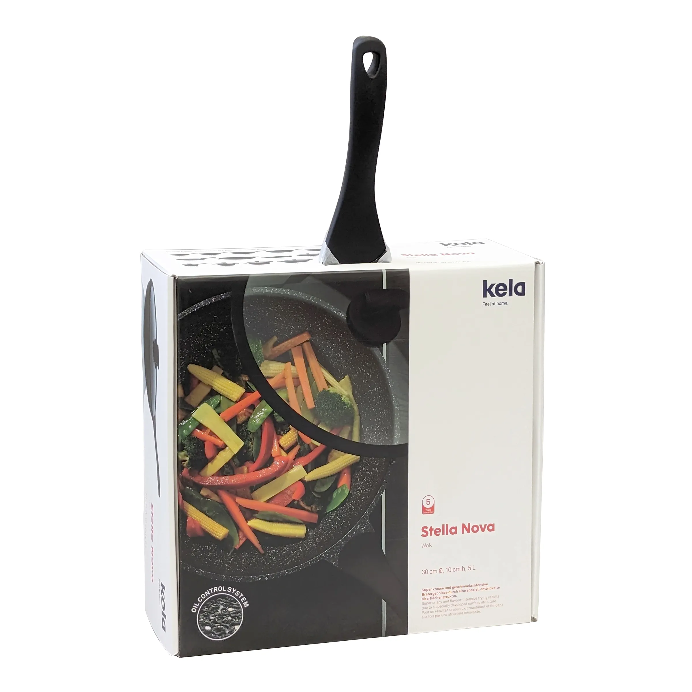 Kela Stella Nova Wok 30 cm mit Antihaftbeschichtung - Induktionsgeeignete Pfanne Kela Stella Nova Wok mit Gemüse auf Verpackung, schwarze Antihaftbeschichtung, Produktfoto vor weißem Hintergrund