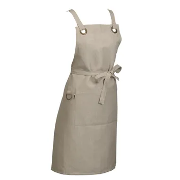 Beige Leinenschürze mit verstellbaren Trägern, Metallösen, Fronttasche und Bindegürtel auf weißem Hintergrund