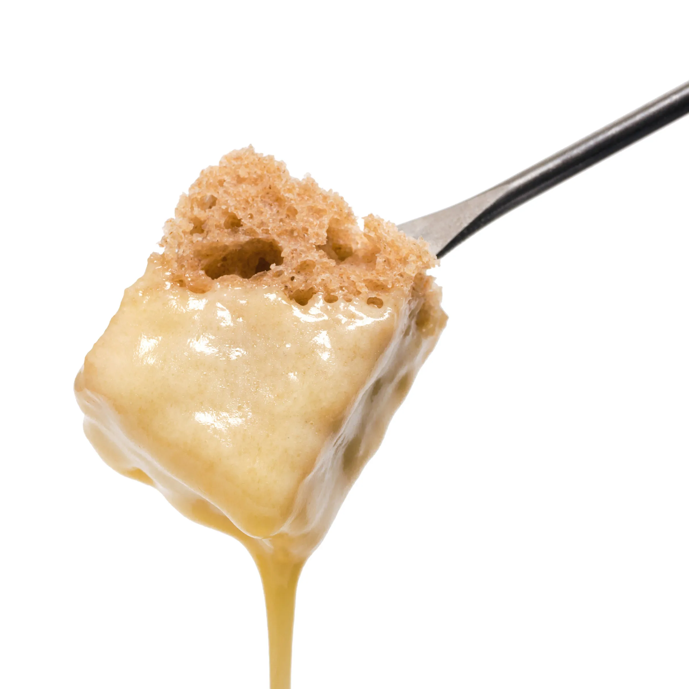 Erdnussbutter Crunchy - Textur und Konsistenz Löffel mit Erdnussbutter und Zucker oben, cremige Konsistenz sichtbar, weißer Hintergrund
