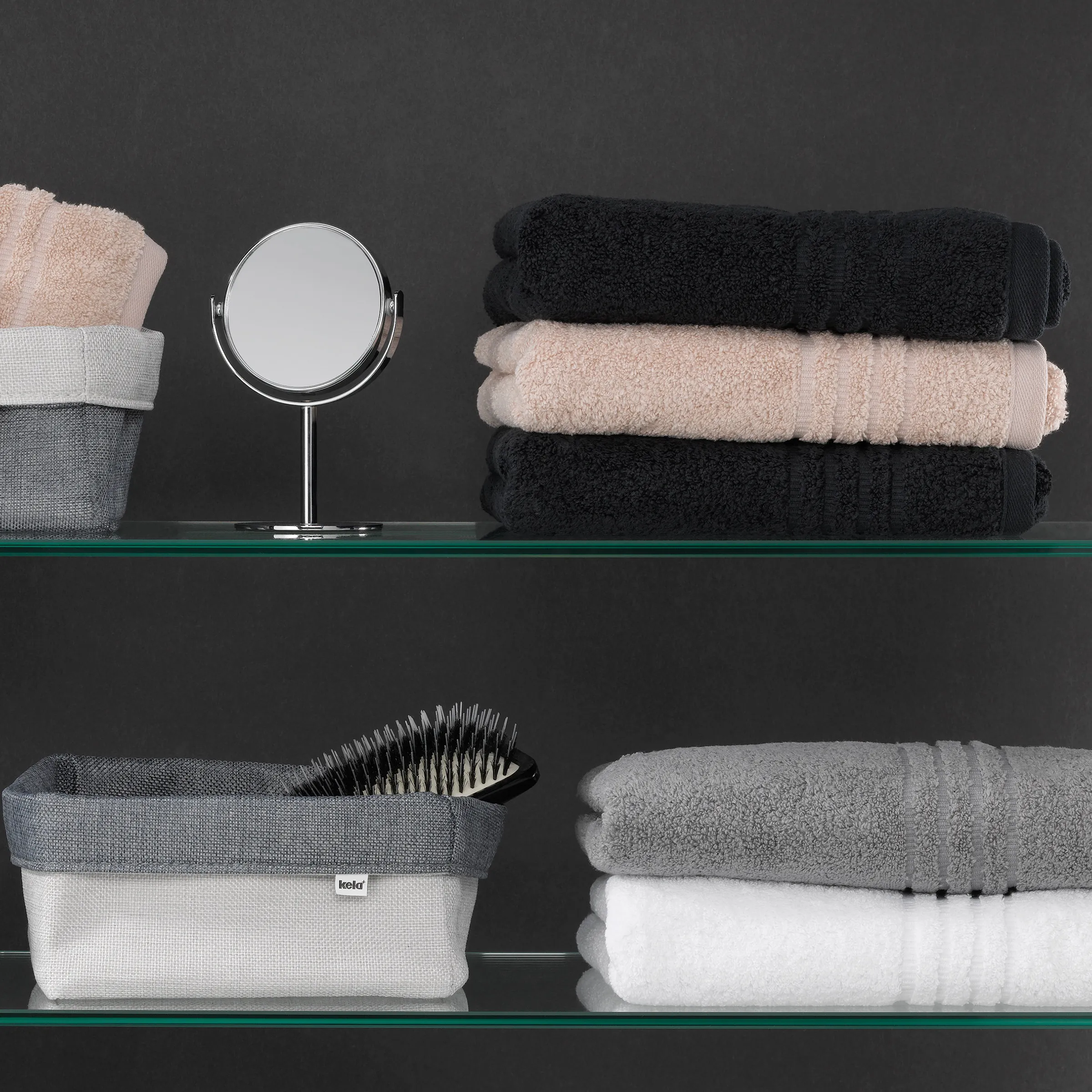 Badezimmer Handtücher Regal - Organisierte Aufbewahrung mit Spiegel Glasregale mit gefalteten Handtüchern in Schwarz, Beige und Weiß, Kosmetikspiegel und Aufbewahrungskorb