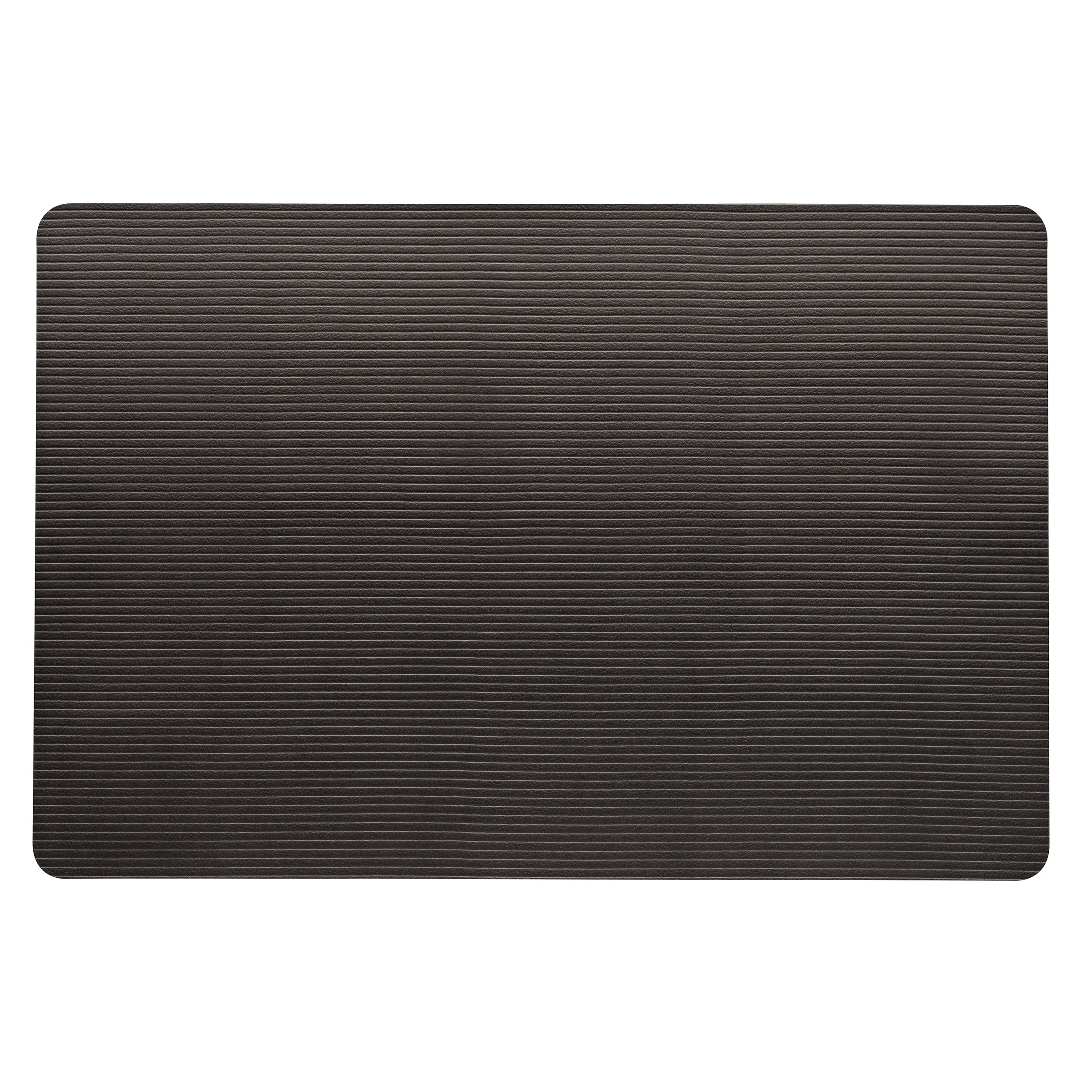 Anti-Ermüdungsmatte schwarz mit gerillter Oberfläche – ergonomische Stehunterlage Schwarze Anti-Ermüdungsmatte mit gerillter Oberfläche und abgerundeten Ecken auf weißem Hintergrund