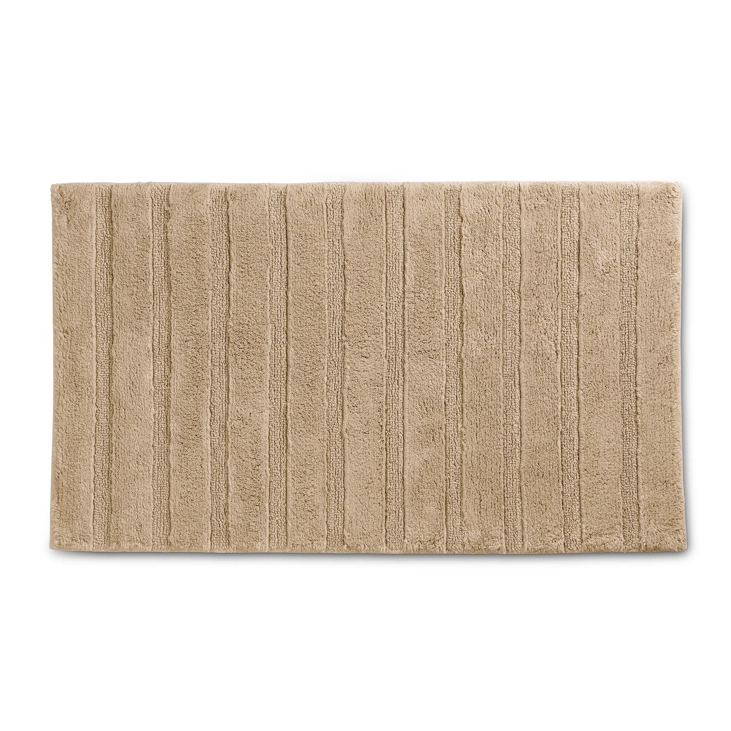 Badematte Beige mit Streifenmuster – rutschfeste Badezimmermatte Beige Badematte mit vertikalen Streifenstruktur auf weißem Hintergrund
