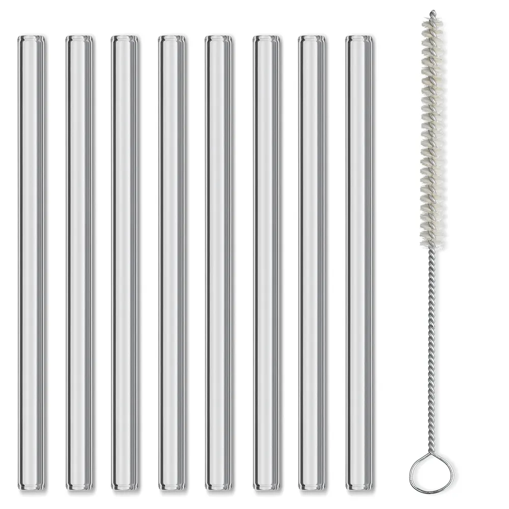 Wiederverwendbare Glasstrohhalme 8er Set mit Reinigungsbürste - Nachhaltige Trinkhalme Acht wiederverwendbare Glasstrohhalme aus Glas mit Reinigungsbürste auf weißem Hintergrund