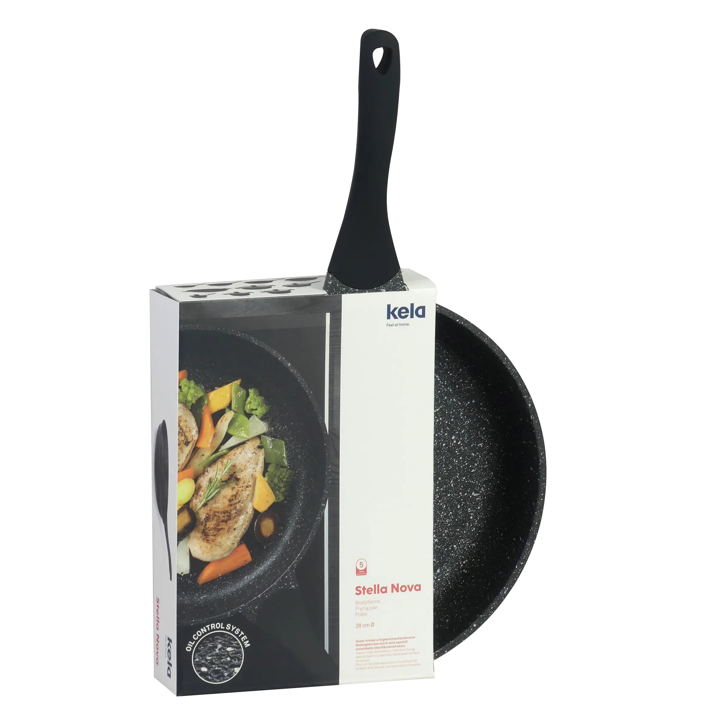 Kela Stella Nova Bratpfanne 28 cm - Antihaft-Pfanne Kela Stella Nova Bratpfanne 28 cm mit schwarzem Griff und Verpackung, mit Gemüse und Fleisch gefüllt