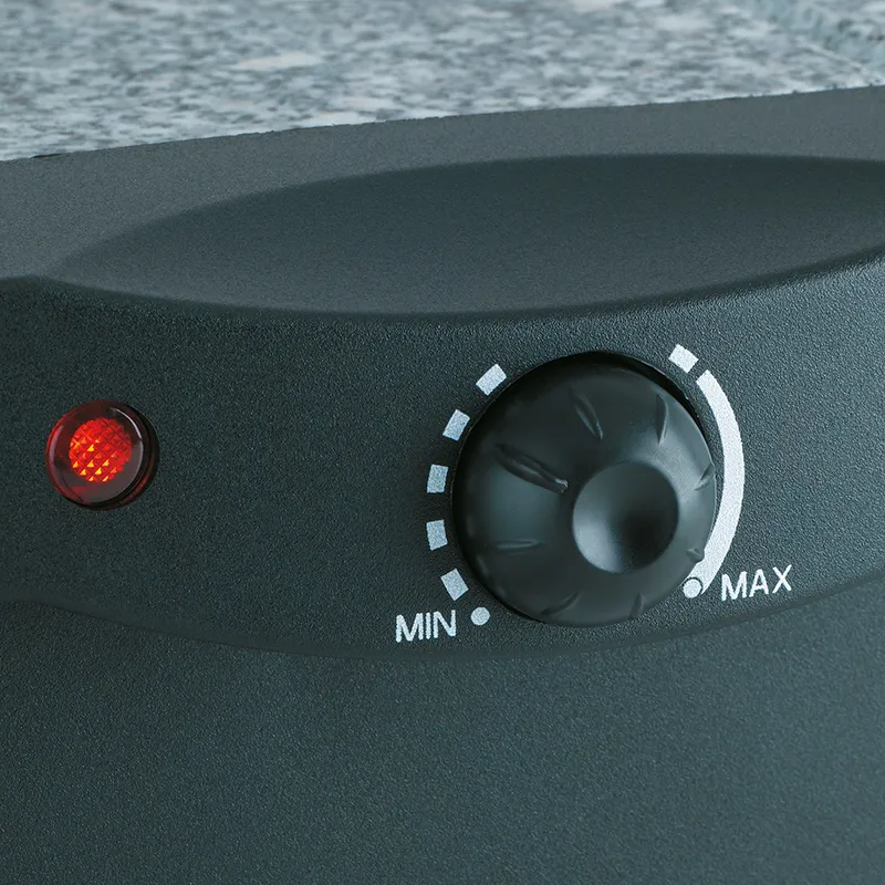 Temperaturregler mit LED-Anzeige und MIN-MAX Drehknopf Schwarzes Bedienfeld mit rotem LED-Licht und Drehregler von MIN bis MAX für Temperatursteuerung