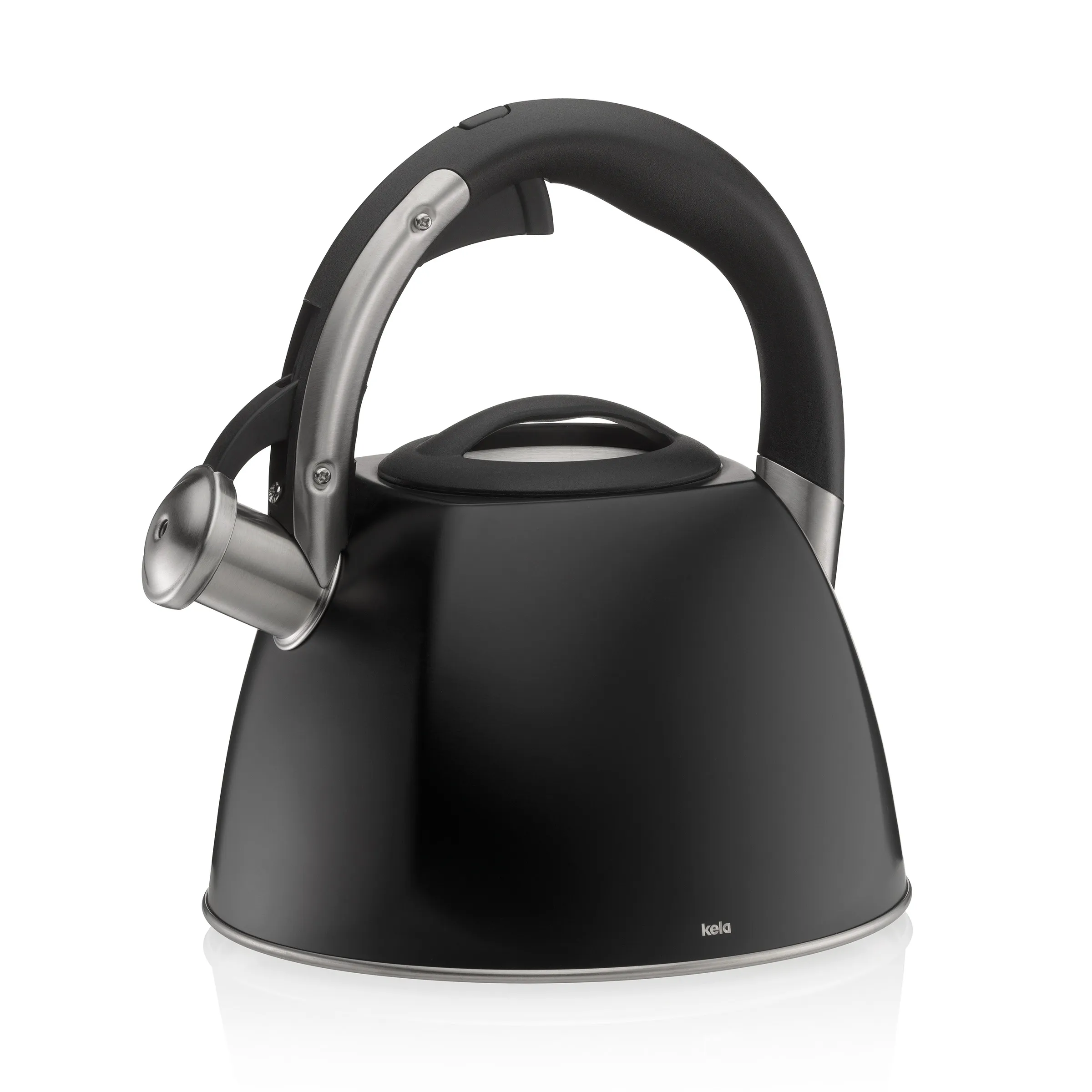 Kela Flötenkessel schwarz - Wasserkessel mit Edelstahl-Griff Schwarzer Flötenkessel mit Edelstahlakzenten und ergonomischem Griff von Kela auf weißem Hintergrund
