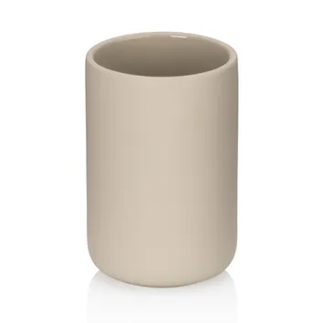Beige keramischer Zahnputzbecher mit glatter Oberfläche und breiter, offener Öffnung oben, auf weißem Hintergrund.