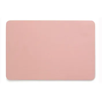 Rosa Mousepad mit abgerundeten Ecken und strukturierter Oberfläche auf weißem Hintergrund