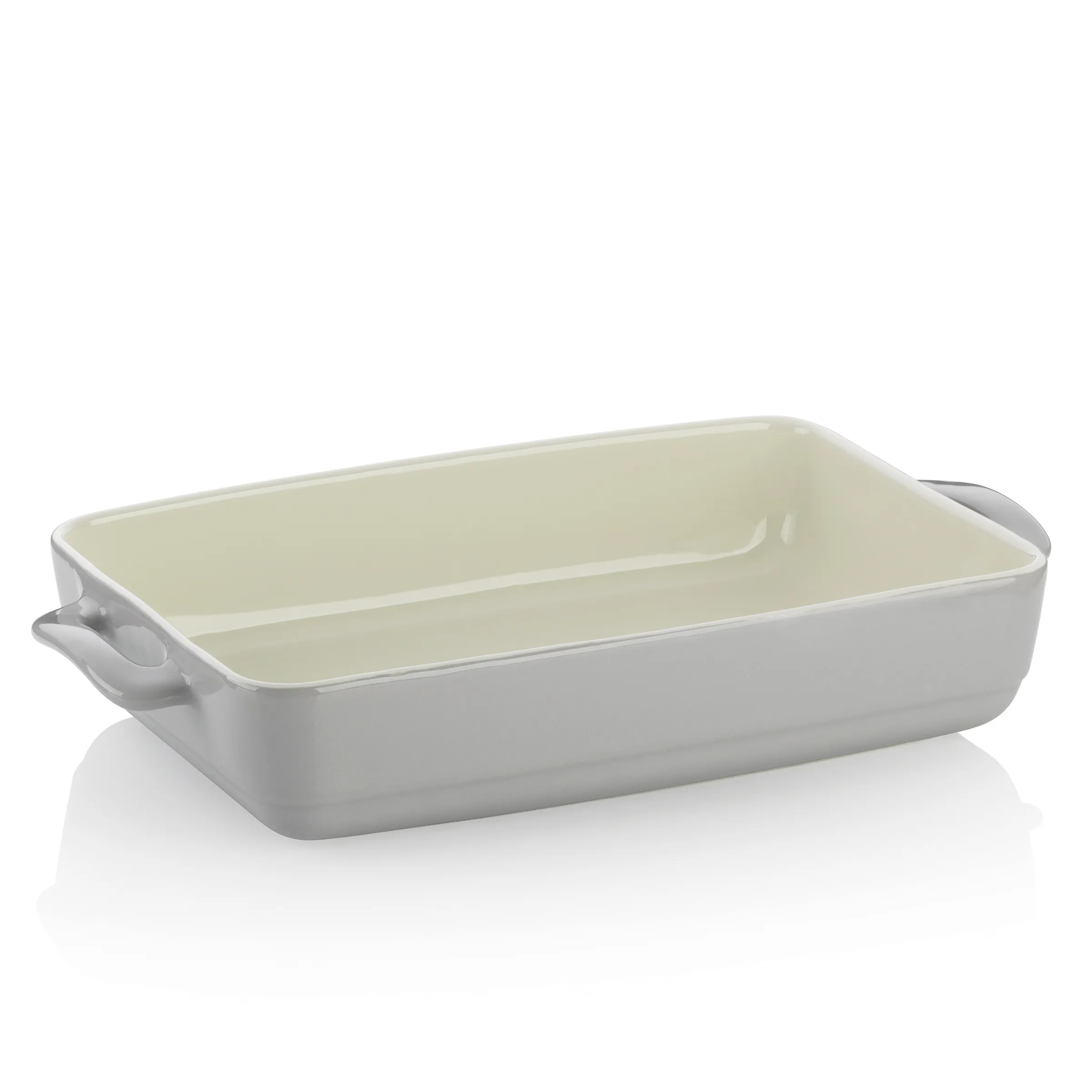 Graue Keramik Auflaufform mit Griffen - Backform für Lasagne und Aufläufe Graue rechteckige Auflaufform aus Keramik mit zwei Griffen und cremefarbener Innenseite auf weißem Hintergrund