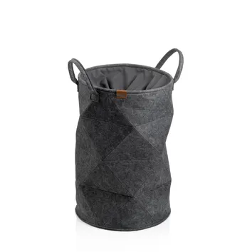 Grauer Wäschekorb aus Filz mit zwei Griffen und geometrischem Muster, braun-beige Akzent am Griff
