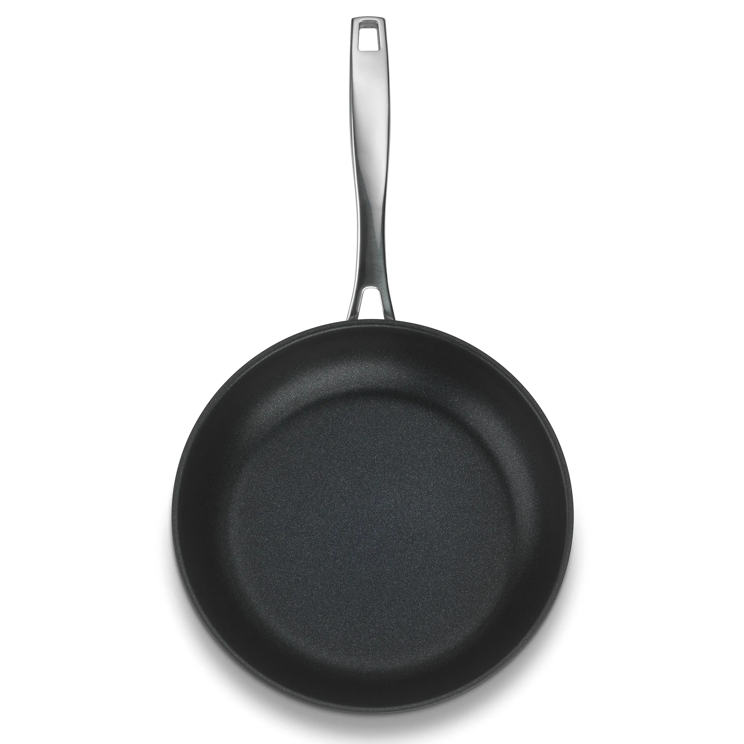 Schwarze Bratpfanne Antihaftbeschichtet Küchenpfanne Schwarze Bratpfanne mit Antihaftbeschichtung und langem Griff auf weißem Hintergrund