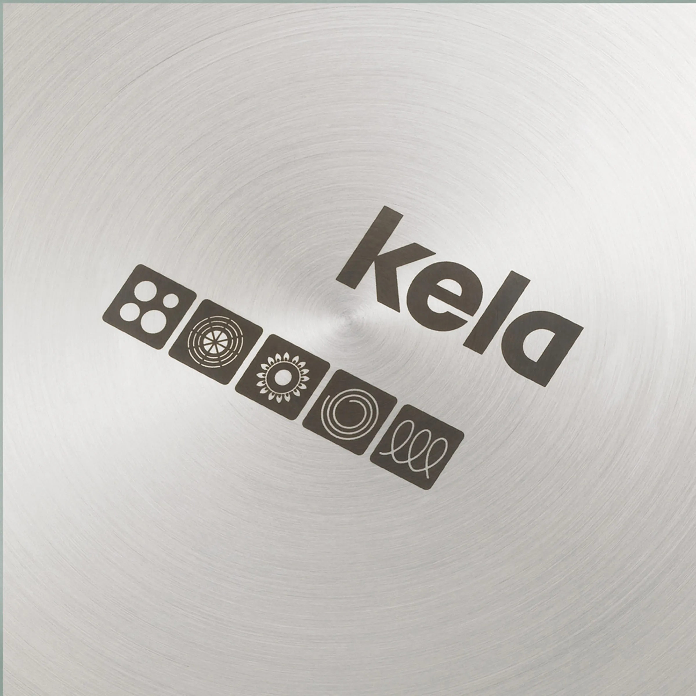 Kela Edelstahl Kochgeschirr Logo - Hochwertige Küchen Kochfunktionen Kela Logo auf gebürstetem Edelstahl mit sechs Piktogrammen für Kochfunktionen