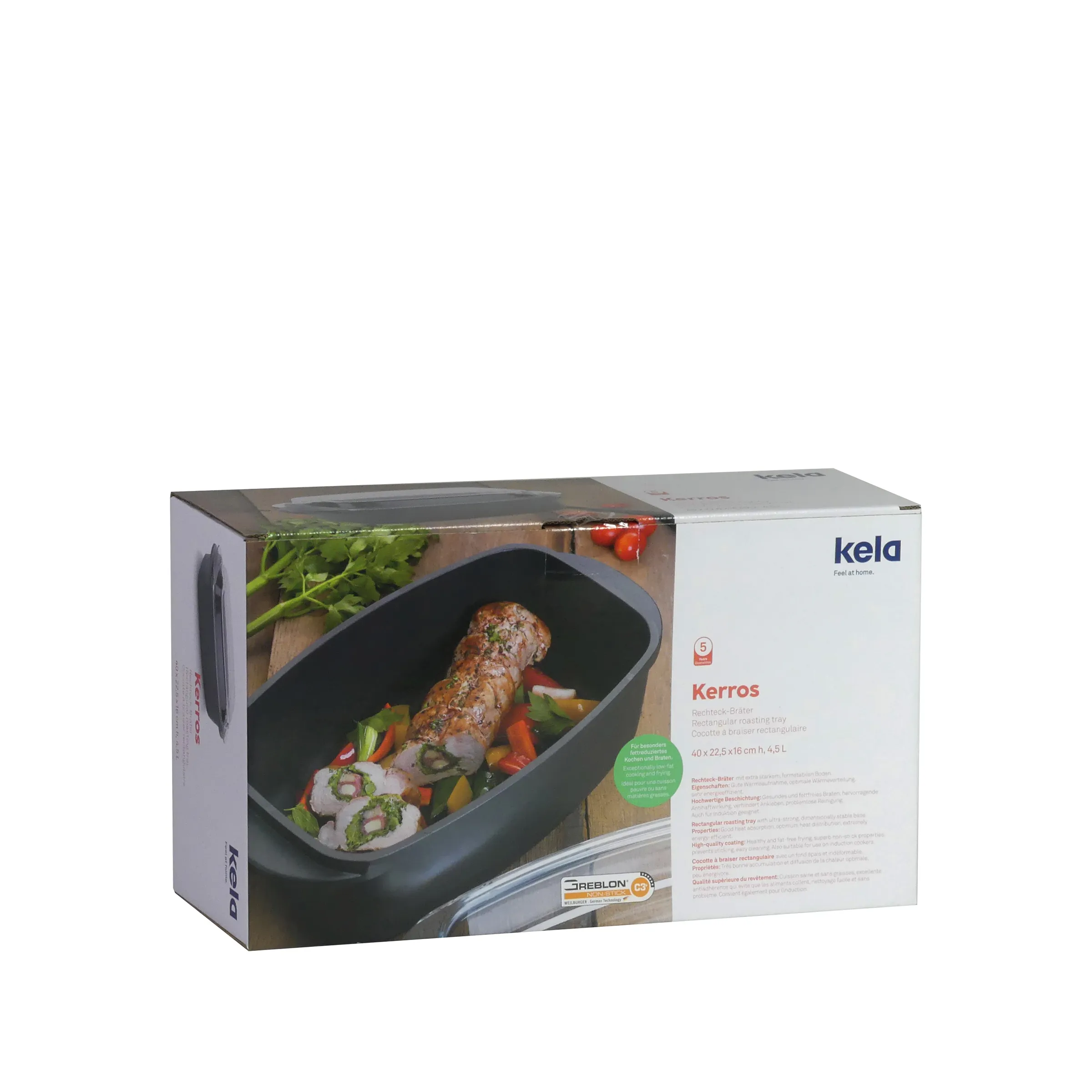 Kela Kerros Ofenform in Schwarz mit gebratenem Fleisch, Gemüse und Kräutern, in Produktverpackung