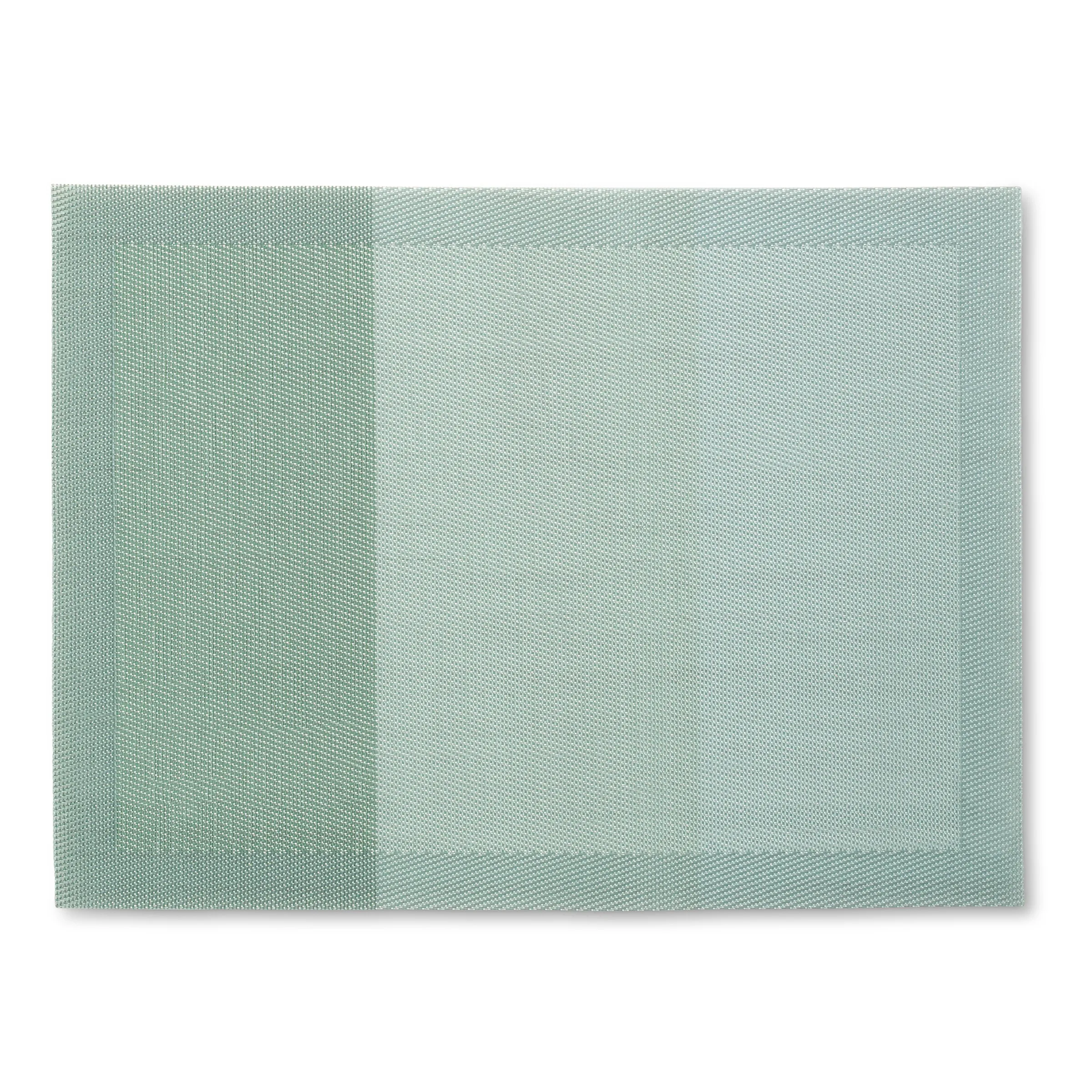 Baumwolltuch mit Rippmuster - hochwertiges Textil Hellgrünes Baumwolltuch mit feinem Rippmuster und schattiertem Verlauf auf weißem Hintergrund