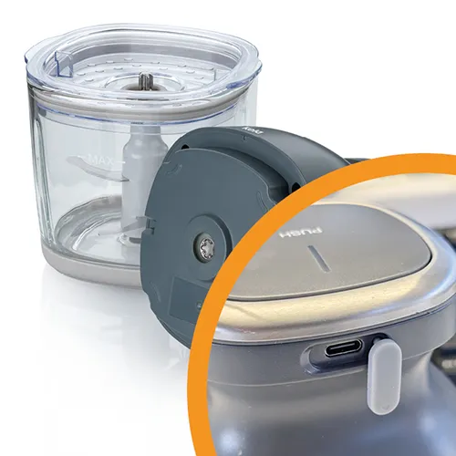 Hochleistungsmixer mit Glasbehälter und Motor Hochleistungsmixer mit transparentem Behälter und dunkelgrauem Motor mit orangem Akzent, Deckel mit Verschlussmechanismus